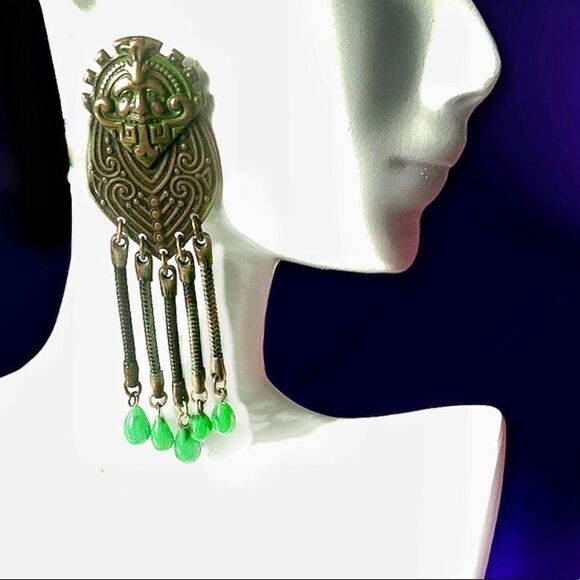 Vintage Banana Bob Aztec theme ox Gold green chandelier clip back earrings - Picture 2 of 8